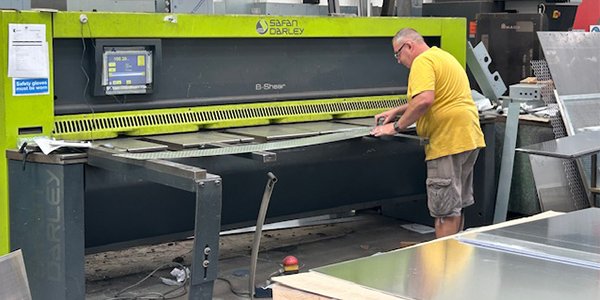 SafanDarley B-Shear - Cutting sheet metal