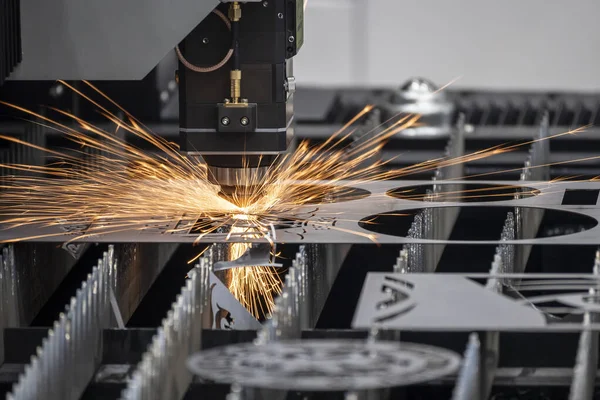laser cutting machine cutting